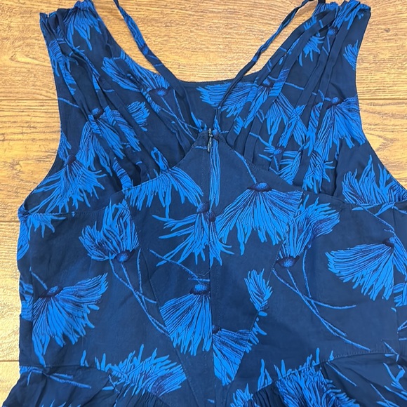 Beautiful dress from Anthropologie (Maple brand) size 8 - Picture 4 of 6